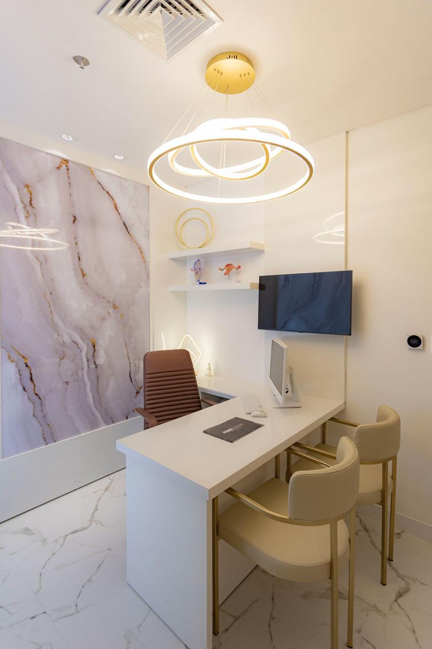 Aesthetic gynecology treatment room at Femi Saúde Clinic